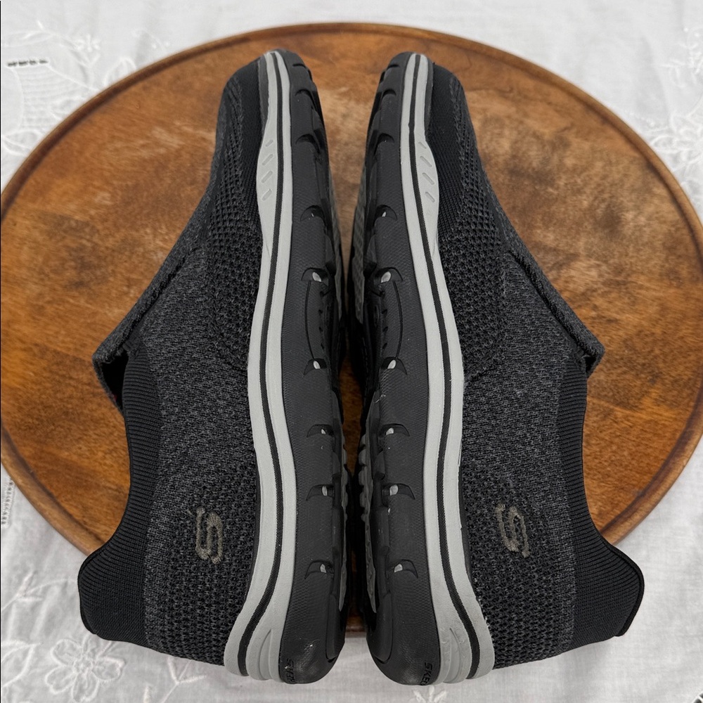 Skechers Shoes Mens 11 EWW Extra Wide Gomel Charcoal Slip-On Loafers Comfort - Picture 8 of 13